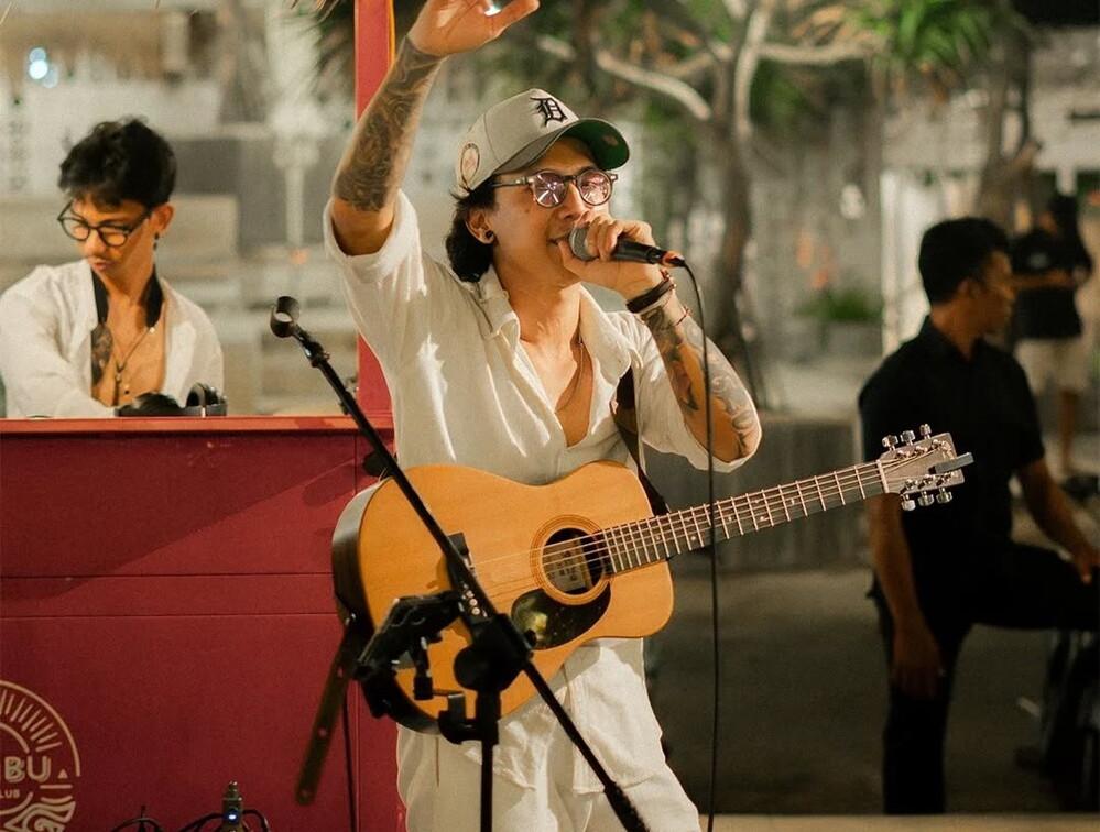 Live Acoustic