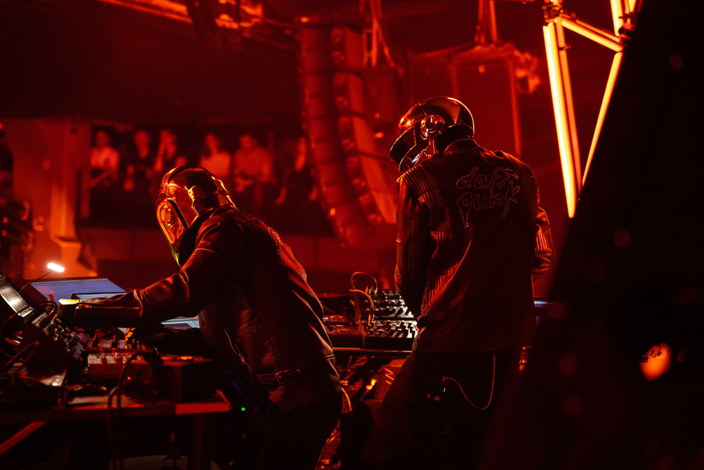 ROBOT ROCK ALIVE