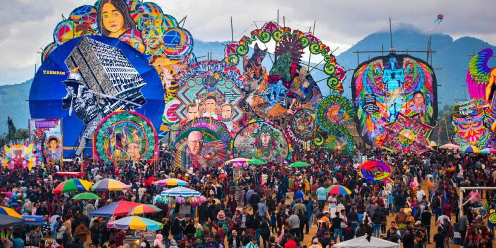Festival de Barriletes Gigantes (Giant Kite Festival)