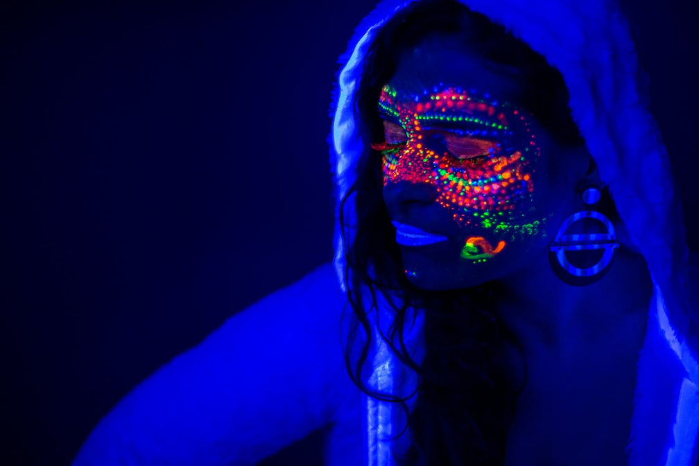 Buckets & Beats Glow Party