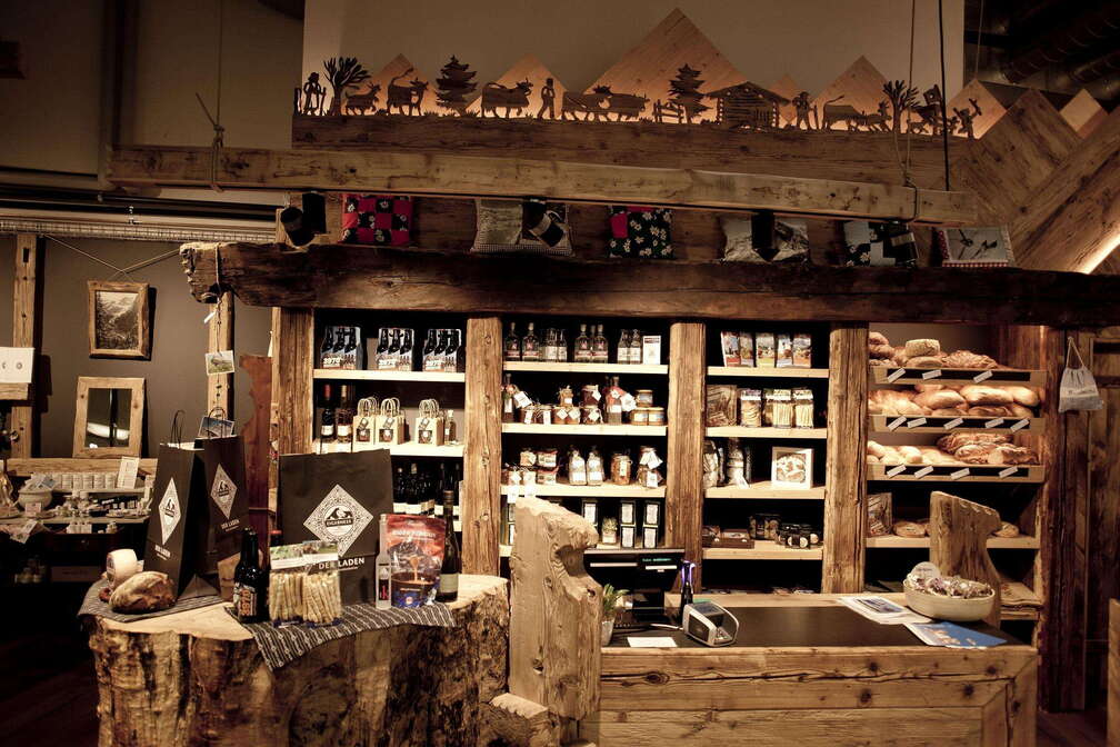 Historical & Culinary Village Tour