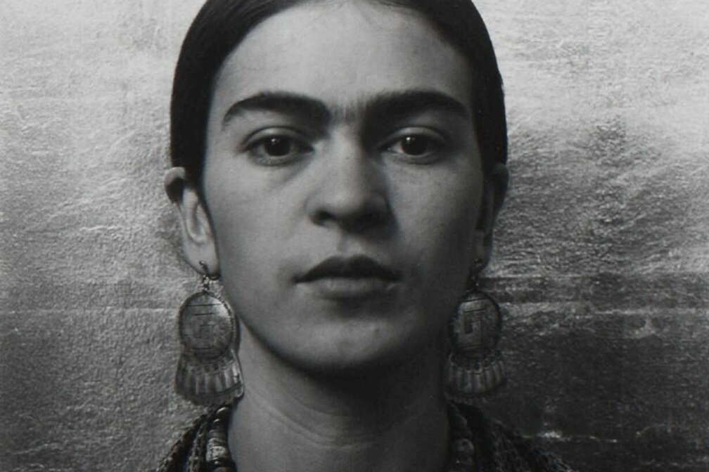 Frida Kahlo: The Gaze as Identity