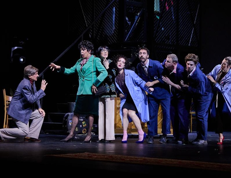 LE CONVENIENZE ED INCONVENIENZE TEATRALI