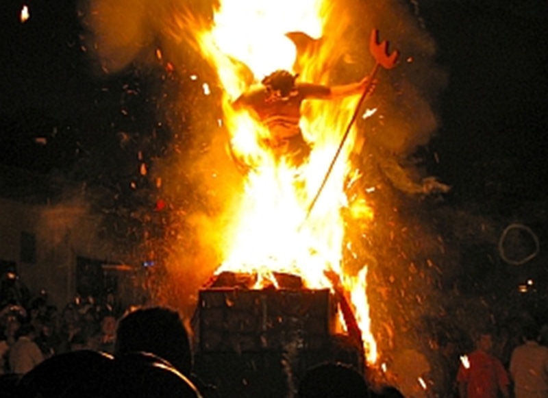 La Quema del Diablo (Burning of the Devil)