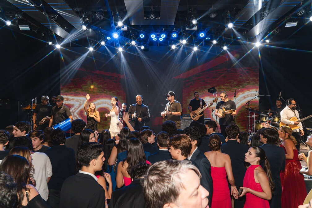 Grupo Revelação & Xande de Pilares