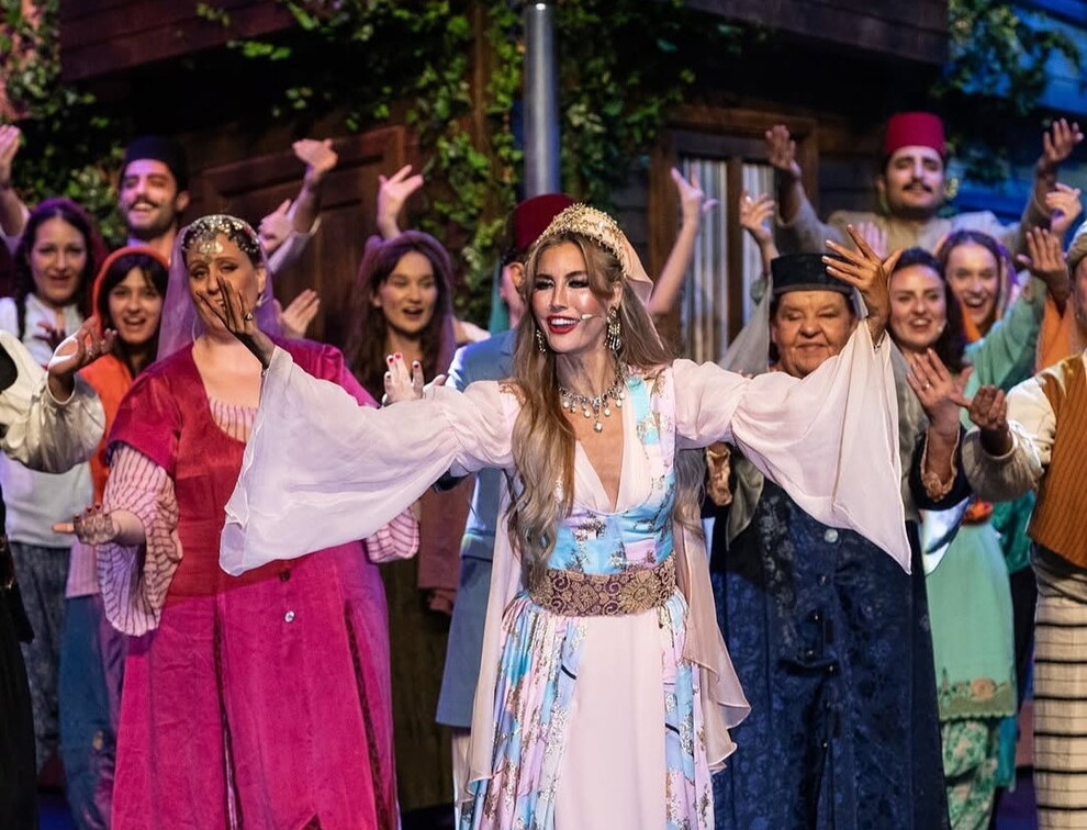 Hürmüz With 7 Husbands