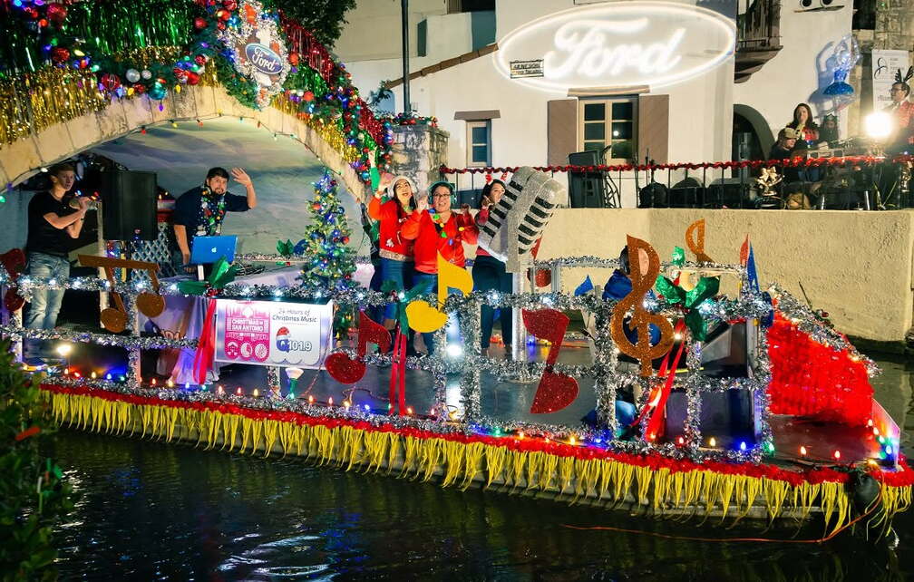 Ford Holiday River Parade