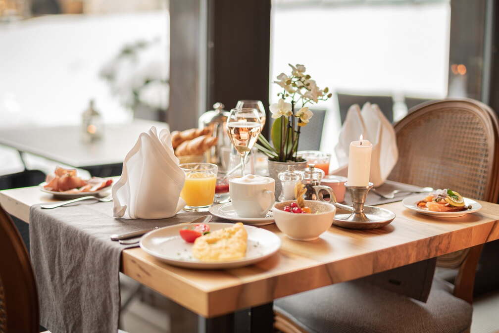 Weekend Brunch & Spa