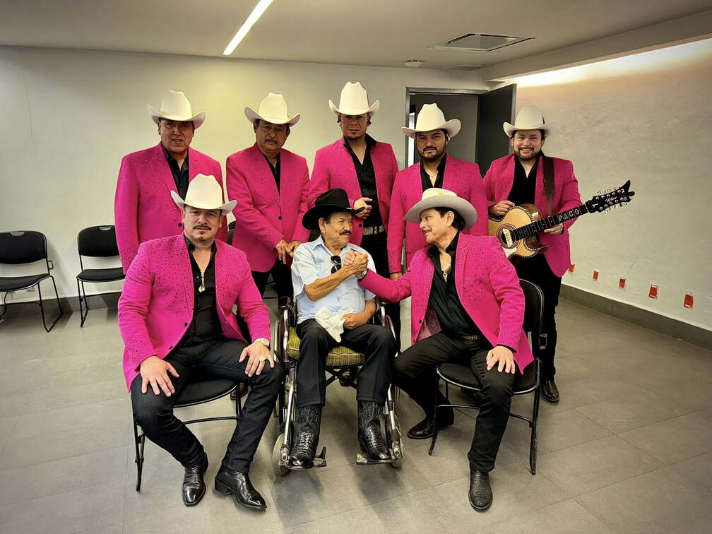 Los Invasores de Nuevo León & Friends
