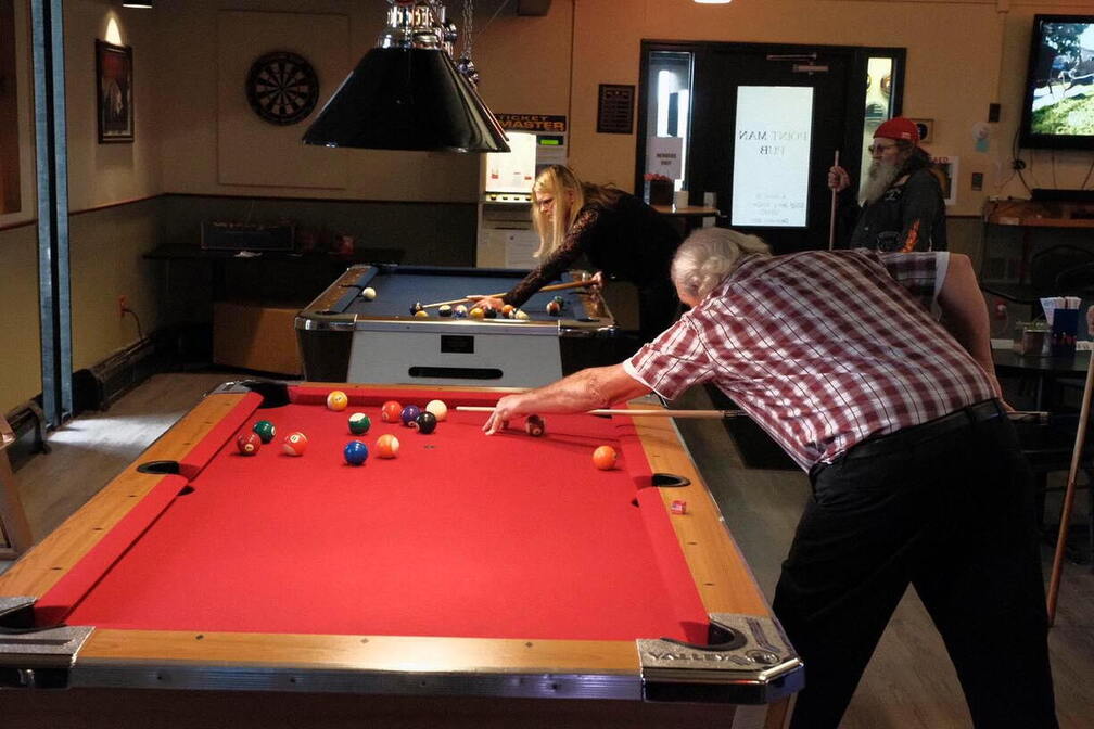 Monday Night Pool Competitions