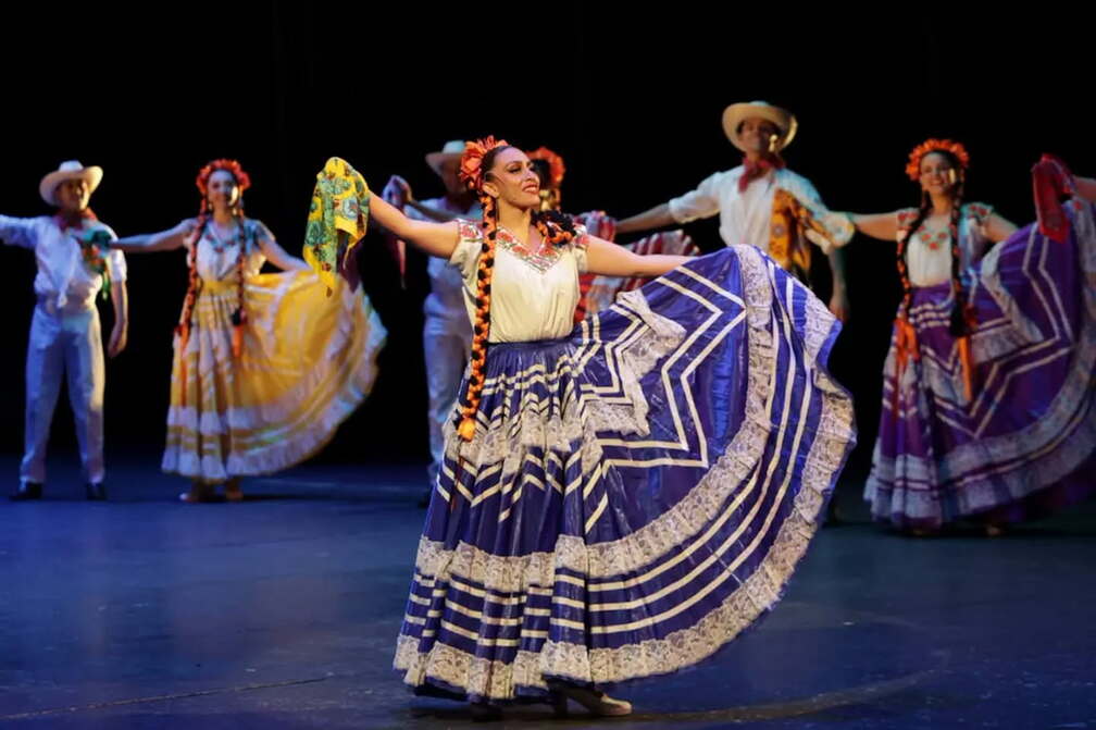 Heart of Mexico (UDG Folkloric Ballet)