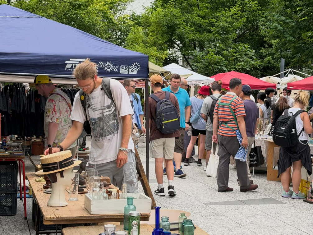 Tokyo Romantic Flea Market