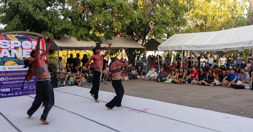 Espontáneo Performing Arts Festival