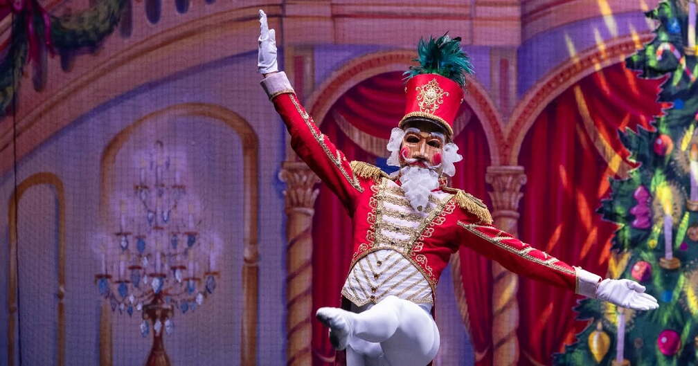 Nutcracker Magical Christmas Ballet