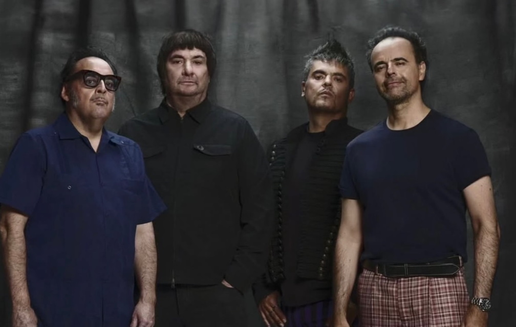 Los Tres: Unplugged 30 Years