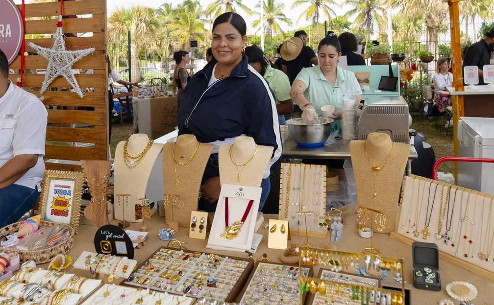 809 Mercado